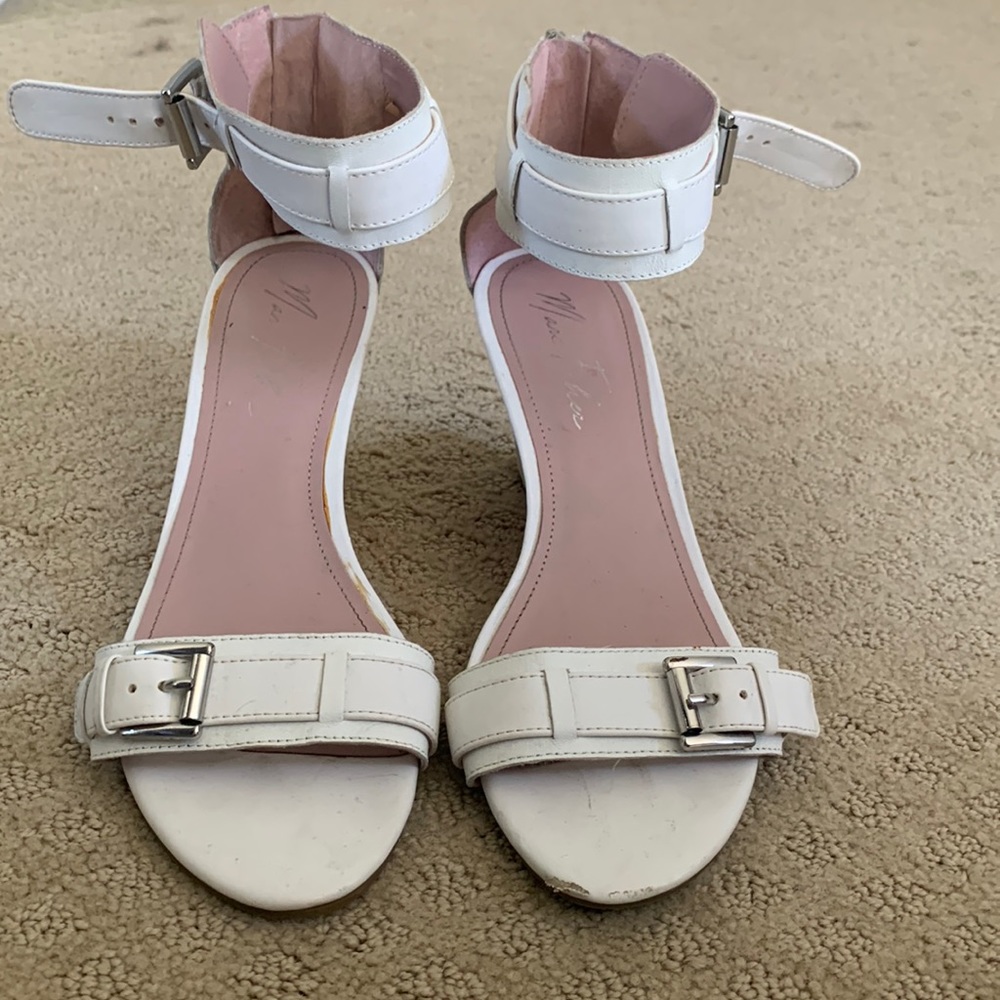White wedges